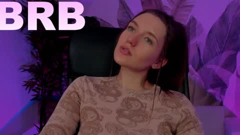 Snapshot of jennydens chatting on December 11, 2024, 5:21 am Jenny NO Nude online show from December 11, 2024, 5:21 am