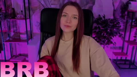 Snapshot of jennydens chatting on January 3, 2025, 2:10 am Jenny NO Nude online show from January 3, 2025, 2:10 am