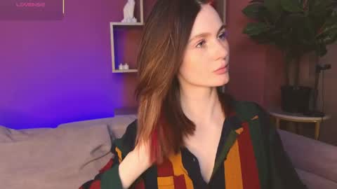 jennyfer_me online show from June 4, 2026, 12:44 pm