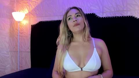 Snapshot of jennyrouse chatting on March 27, 2026, 10:37 am Jenny online show from March 27, 2026, 10:37 am