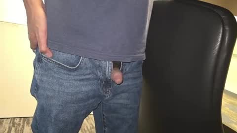 jerker_fan online show from June 22, 2026, 8:39 pm