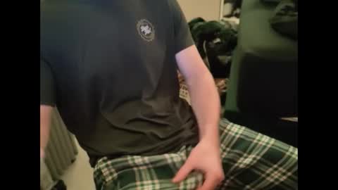 Snapshot of jerkmejake chatting on December 23, 2024, 2:17 pm jerkmejake online show from December 23, 2024, 2:17 pm