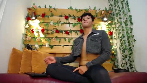 Snapshot of jerlin_son chatting on January 4, 2025, 8:59 pm Jerlin online show from January 4, 2025, 8:59 pm