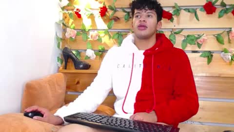 Snapshot of jerlin_son chatting on January 14, 2025, 1:36 am Jerlin online show from January 14, 2025, 1:36 am