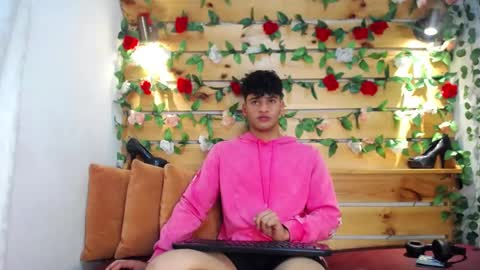 Snapshot of jerlin_son chatting on February 1, 2025, 7:34 pm Jerlin online show from February 1, 2025, 7:34 pm