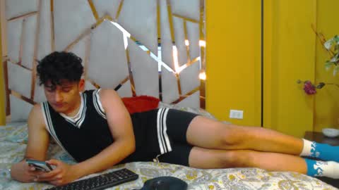 Snapshot of jerlin_son chatting on February 10, 2025, 3:35 am Jerlin online show from February 10, 2025, 3:35 am