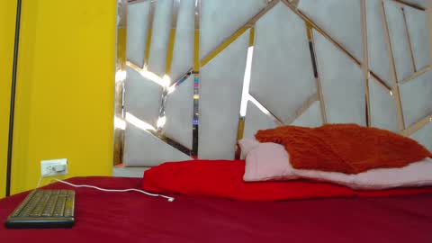 Snapshot of jerlin_son chatting on February 18, 2025, 6:59 am Jerlin online show from February 18, 2025, 6:59 am