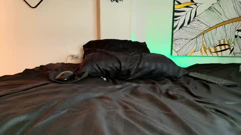 Snapshot of jerlin_son chatting on February 25, 2025, 6:58 am Jerlin online show from February 25, 2025, 6:58 am