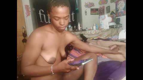 SkynStarlight online show from May 19, 2026, 4:24 pm