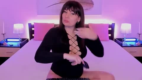 Snapshot of jes_leone chatting on April 23, 2026, 8:33 pm JESS online show from April 23, 2026, 8:33 pm
