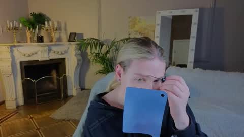 jes_solar online show from September 16, 2025, 2:29 pm