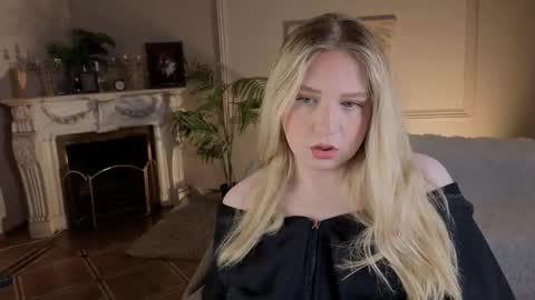 jes_solar online show from November 20, 2025, 8:52 pm