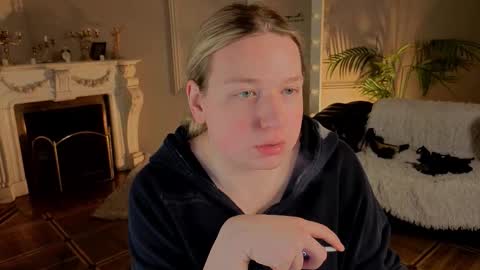 jes_solar online show from February 1, 2026, 9:35 pm