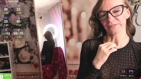 jesica_moon_peachyy online show from May 17, 2026, 3:15 am