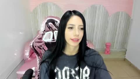 Jess online show from December 20, 2024, 6:35 pm