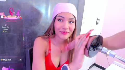 Snapshot of jess_ackerman chatting on November 1, 2025, 7:49 pm Jess online show from November 1, 2025, 7:49 pm