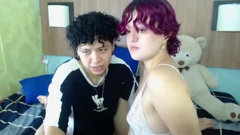 Snapshot of jessandjade chatting on November 10, 2025, 12:04 pm JessAndJade online show from November 10, 2025, 12:04 pm