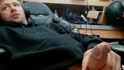 Snapshot of jesse_cash chatting on January 6, 2026, 9:35 am cummin0Nyou online show from January 6, 2026, 9:35 am