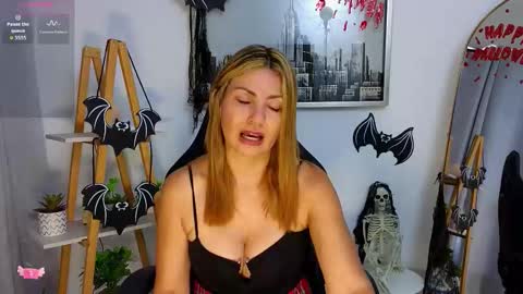 bella  adams online show from October 21, 2025, 1:56 pm