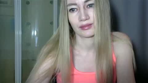 JessFox1 online show from December 28, 2024, 11:05 pm