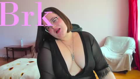 Snapshot of jessica_joy_ chatting on June 17, 2026, 6:27 am Natalia online show from June 17, 2026, 6:27 am