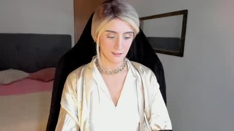 Snapshot of jessica_lisbon chatting on May 4, 2026, 3:19 pm Jessica online show from May 4, 2026, 3:19 pm