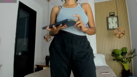 Jessica Pethersson  online show from January 19, 2025, 6:00 pm