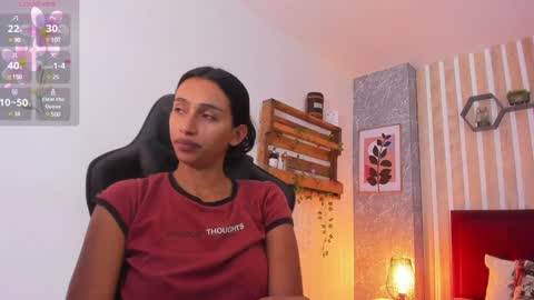 Jessica Pethersson  online show from February 5, 2025, 11:55 am