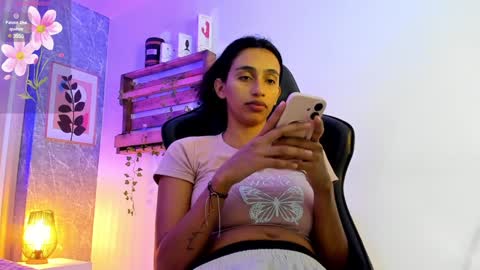 Jessica Pethersson  online show from February 7, 2025, 11:56 am