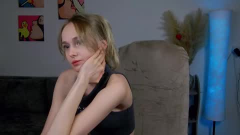 Snapshot of jessica_rays chatting on October 2, 2025, 12:28 am Jessica online show from October 2, 2025, 12:28 am