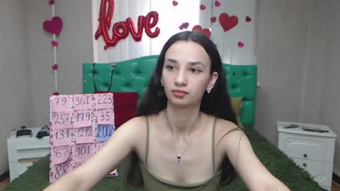 JessicaBreez online show from July 6, 2026, 5:04 am