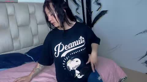 Snapshot of jessicadove chatting on June 23, 2026, 11:08 am Jessica online show from June 23, 2026, 11:08 am