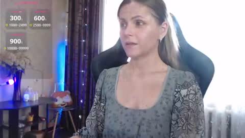Snapshot of jessiemays chatting on July 14, 2026, 12:55 pm Jess online show from July 14, 2026, 12:55 pm