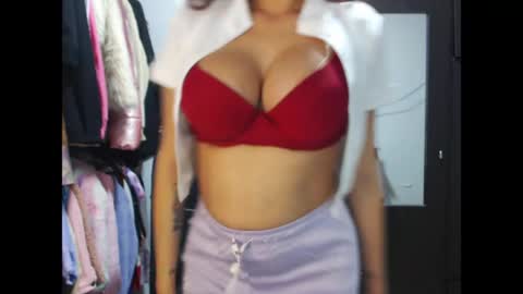 Snapshot of jessyllyn chatting on May 8, 2026, 4:12 pm Jessy online show from May 8, 2026, 4:12 pm