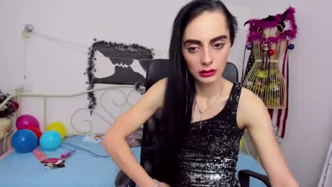 Snapshot of jessystarrr chatting on January 1, 2025, 8:45 am Jessy online show from January 1, 2025, 8:45 am