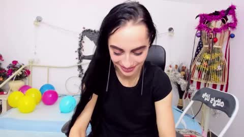 Snapshot of jessystarrr chatting on January 2, 2025, 10:33 pm Jessy online show from January 2, 2025, 10:33 pm