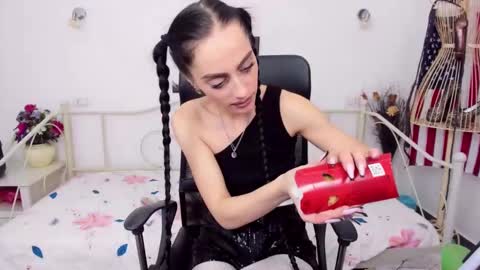 Snapshot of jessystarrr chatting on January 22, 2025, 6:41 pm Jessy online show from January 22, 2025, 6:41 pm