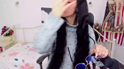Snapshot of jessystarrr chatting on January 23, 2025, 3:32 pm Jessy online show from January 23, 2025, 3:32 pm