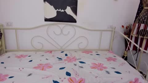 Snapshot of jessystarrr chatting on February 12, 2025, 4:44 pm Jessy online show from February 12, 2025, 4:44 pm