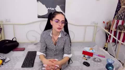 Snapshot of jessystarrr chatting on February 12, 2025, 7:45 pm Jessy online show from February 12, 2025, 7:45 pm