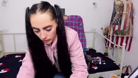 Snapshot of jessystarrr chatting on February 18, 2025, 10:36 pm Jessy online show from February 18, 2025, 10:36 pm