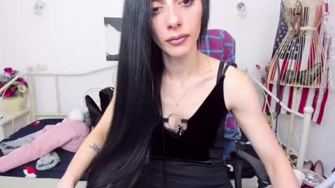 Snapshot of jessystarrr chatting on February 19, 2025, 7:27 pm Jessy online show from February 19, 2025, 7:27 pm