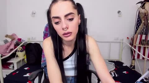 Snapshot of jessystarrr chatting on February 24, 2025, 12:52 am Jessy online show from February 24, 2025, 12:52 am