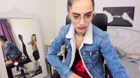 Snapshot of jessystarrr chatting on March 11, 2025, 5:13 pm Jessy online show from March 11, 2025, 5:13 pm