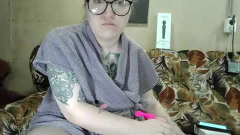 Snapshot of jessystoune1 chatting on June 29, 2026, 9:15 am Bye everyone i cant see any reason to stay here wish u luck online show from June 29, 2026, 9:15 am