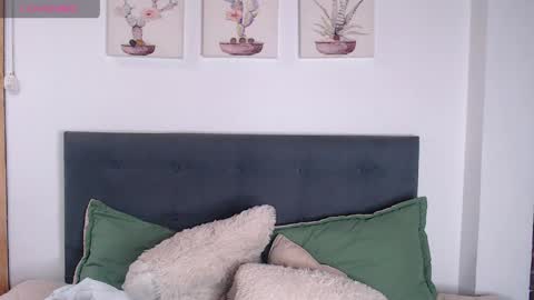 JEAN  online show from May 19, 2026, 7:09 pm