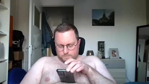 jeuneloup92 online show from March 3, 2025, 5:29 pm