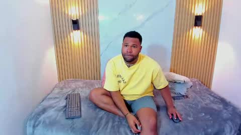 jeus_stanley online show from May 20, 2026, 4:07 am