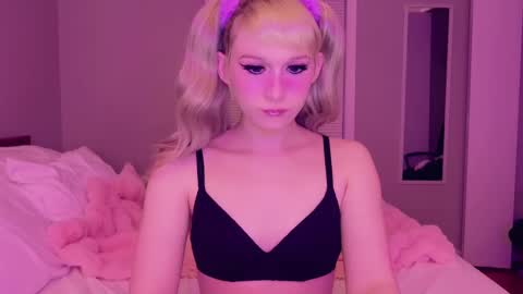 Snapshot of jeylababe chatting on September 20, 2025, 2:23 am   online show from September 20, 2025, 2:23 am