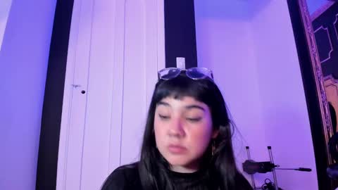 Jeyy online show from March 8, 2025, 8:33 am